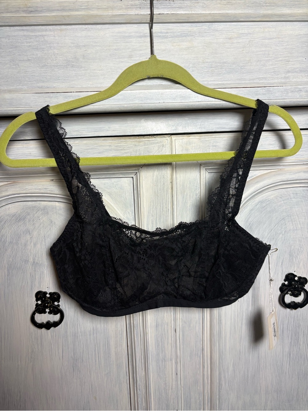 Bare Necessities Black Show Off Lace Cami Bra 34D Sexy Coverage - Picture 3 of 7